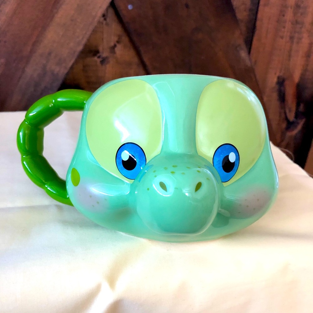 Rare Disney Aulani Olu Mug 🌺